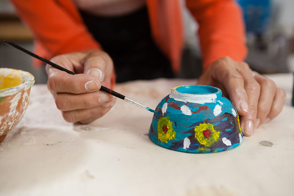 Physical Benefits of Arts and Crafts for Elderly Adults